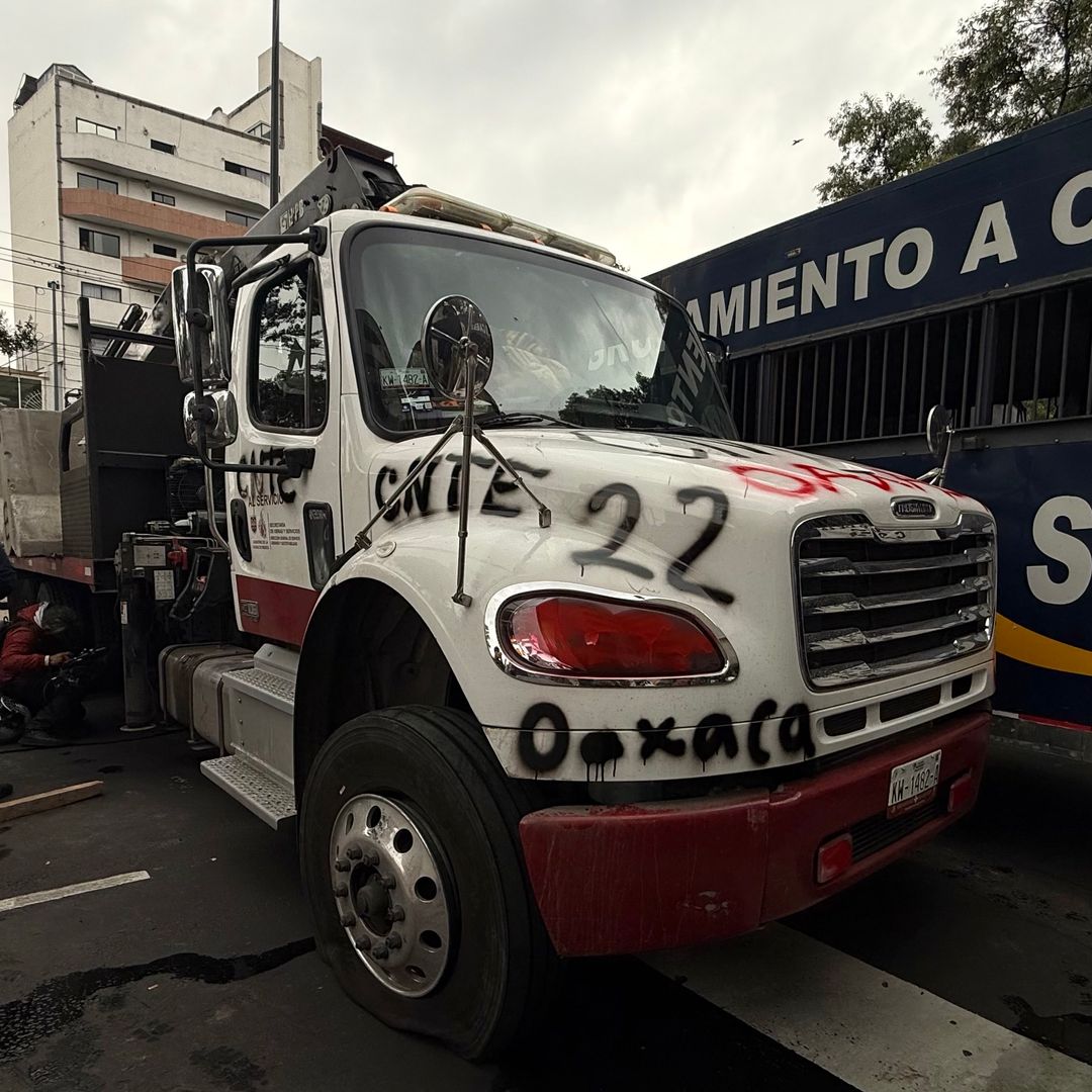 Integrantes de la CNTE protestan rumbo a Estadio Ciudad de México · Reforma, Ciudad de México  | Silvana Flores