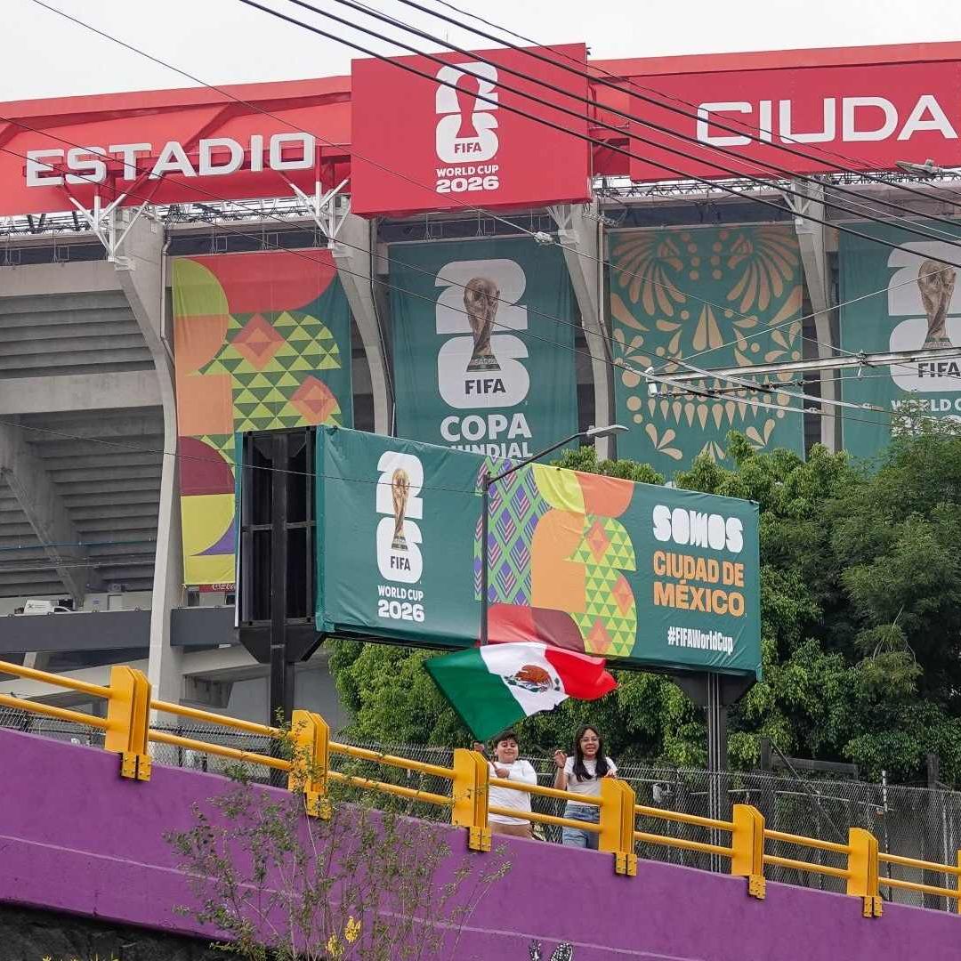 Aficionados afuera del Estadio Azteca. Dónde Estacionar si vas al Estadio sede Ciudad de México para Mundial 2026