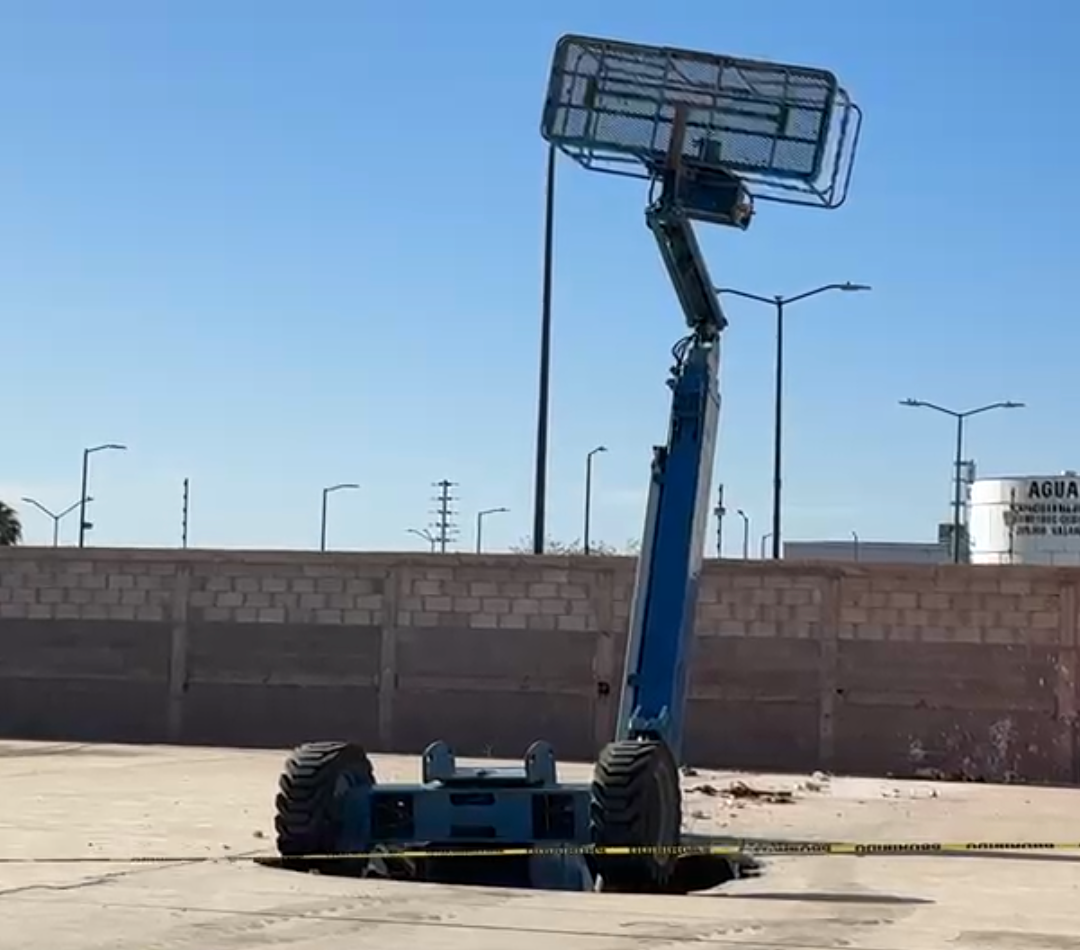 Mueren Dos Trabajadores Tras Colapso de Grúa en Hermosillo