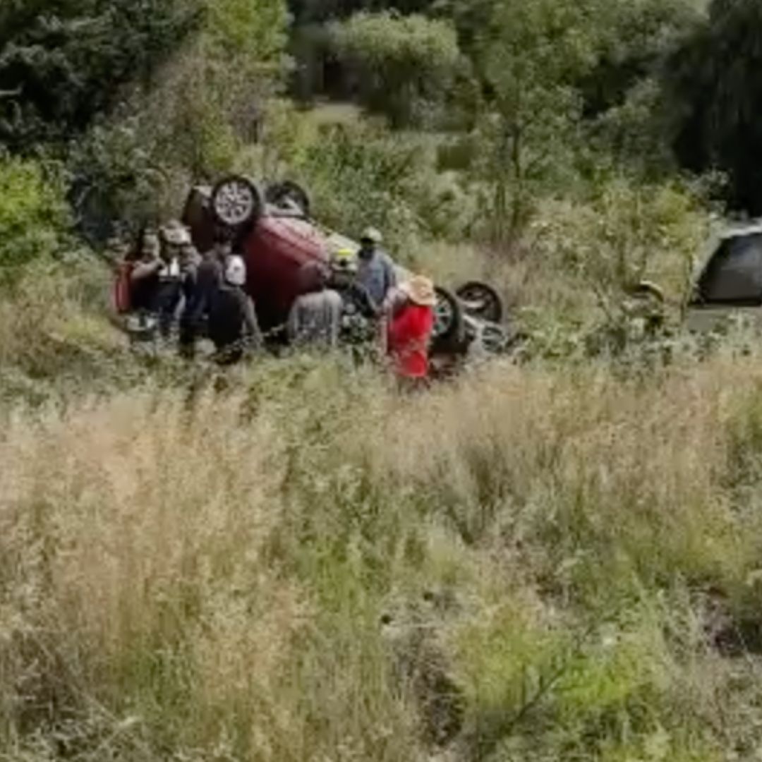 Accidente Choque entre Dos Vehículos Volcadura en Periférico Ecológico Puebla