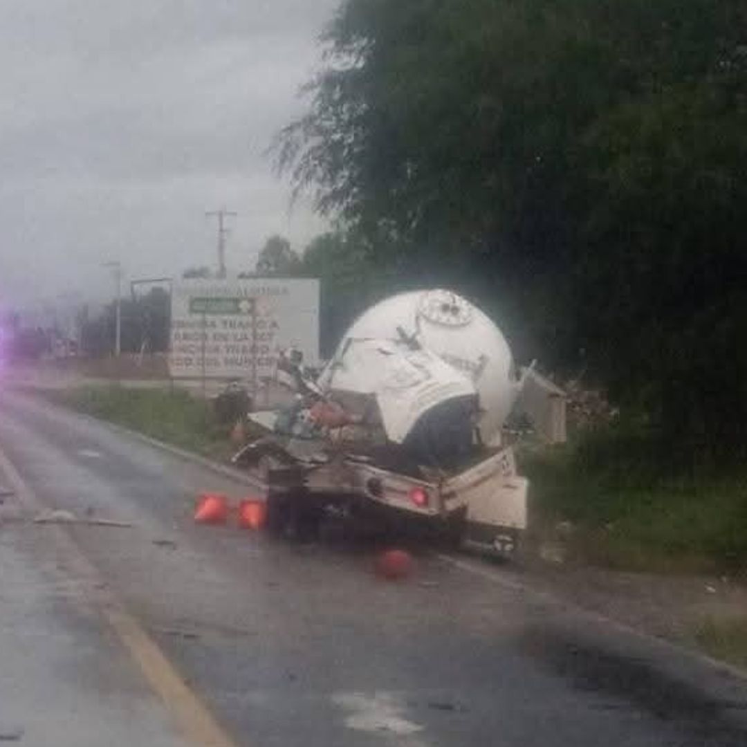 Choque deja cierre total en la carretera Puebla-Tehuacán.