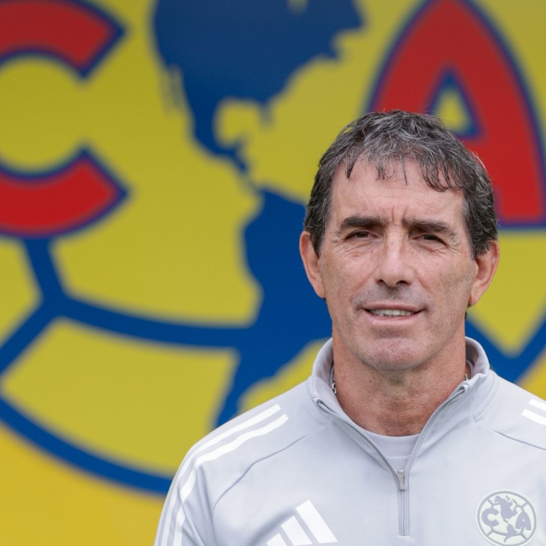 Guillermo Almada viene de dirigir al Real Oviedo en la Liga española de futbol.
