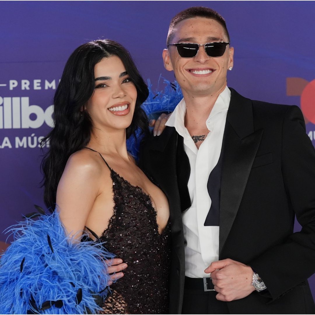Los cantantes anunciaron que han terminado su noviazgo.