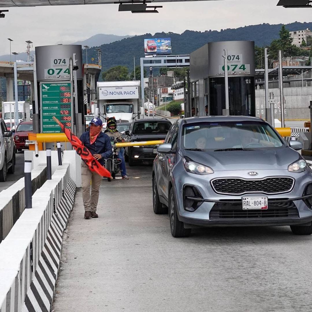 Bloqueo en la caseta México-Cuernavaca