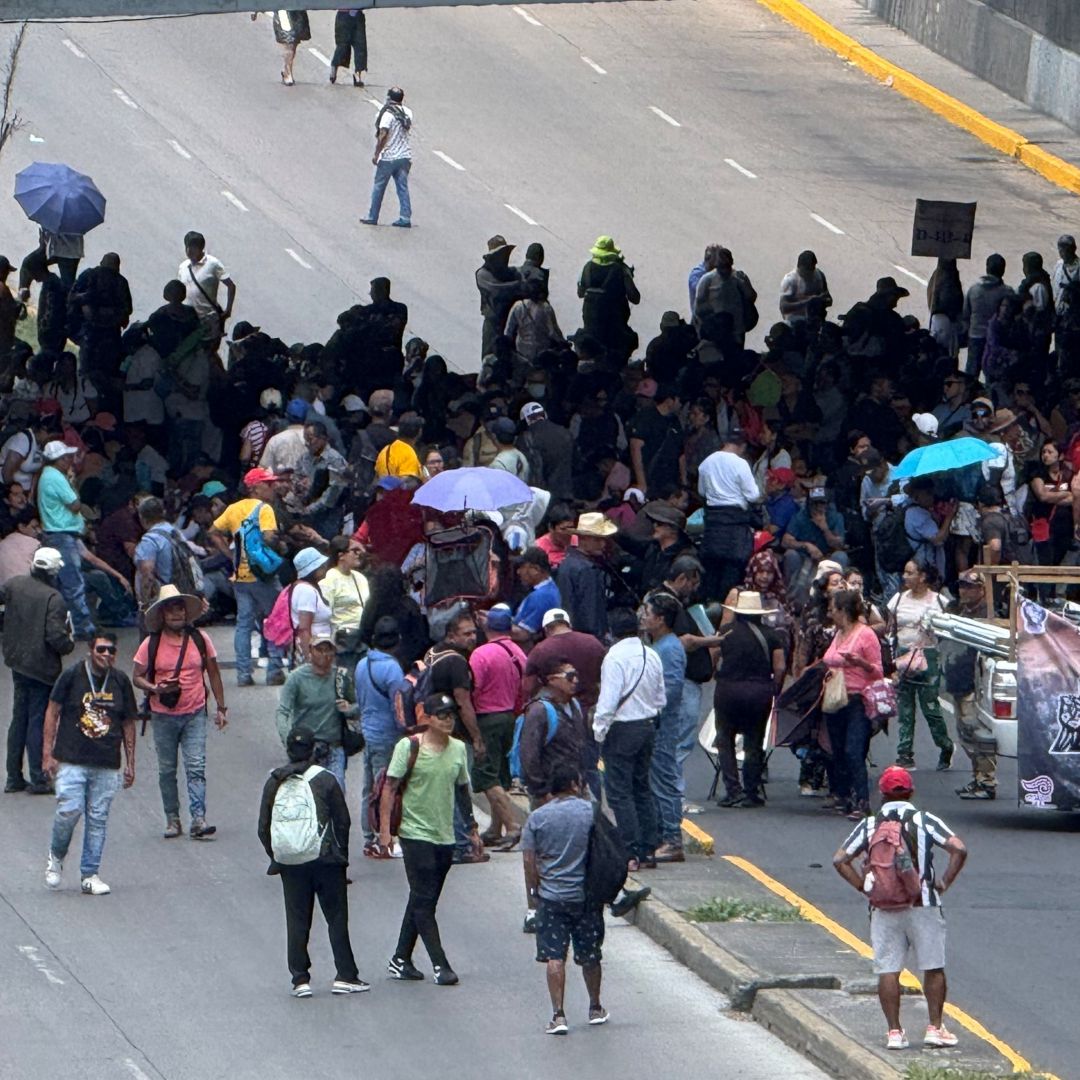 Bloqueo de la CNTE en Circuito Interior, CDMX