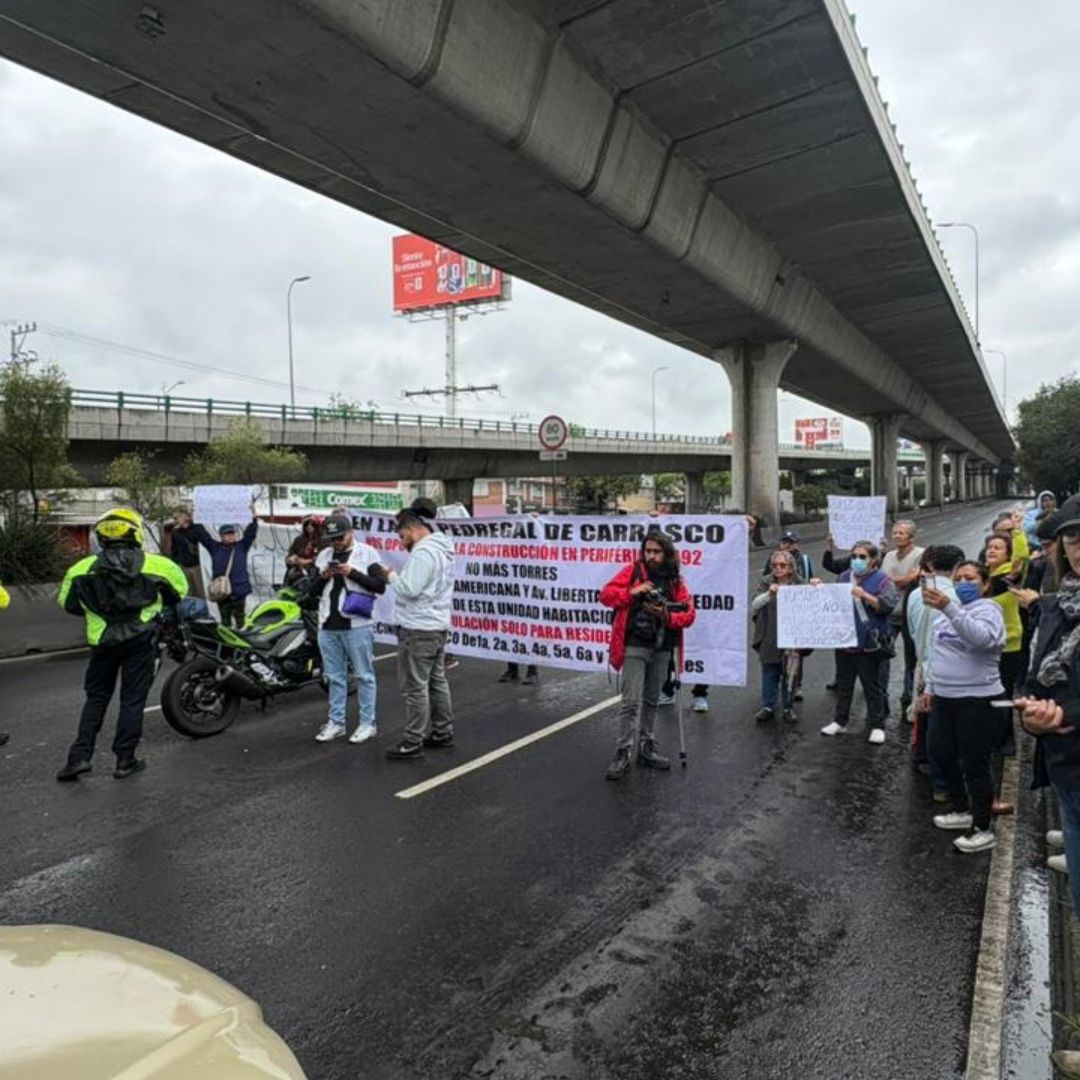 Bloqueo en Periférico, alcaldía Coayoacán.