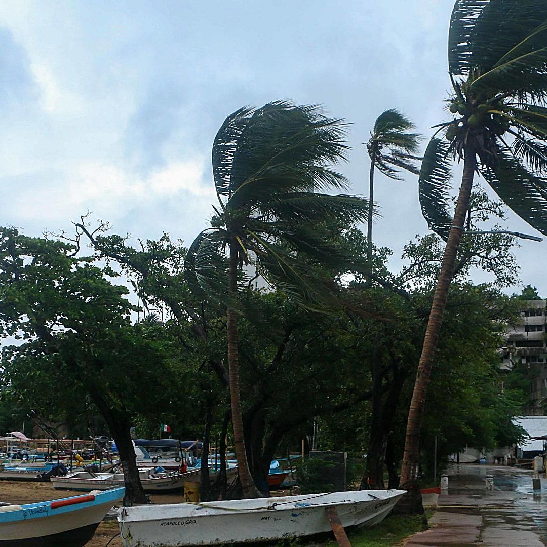 Efectos de la tormenta tropical Raymond en Acapulco en octubre 2025