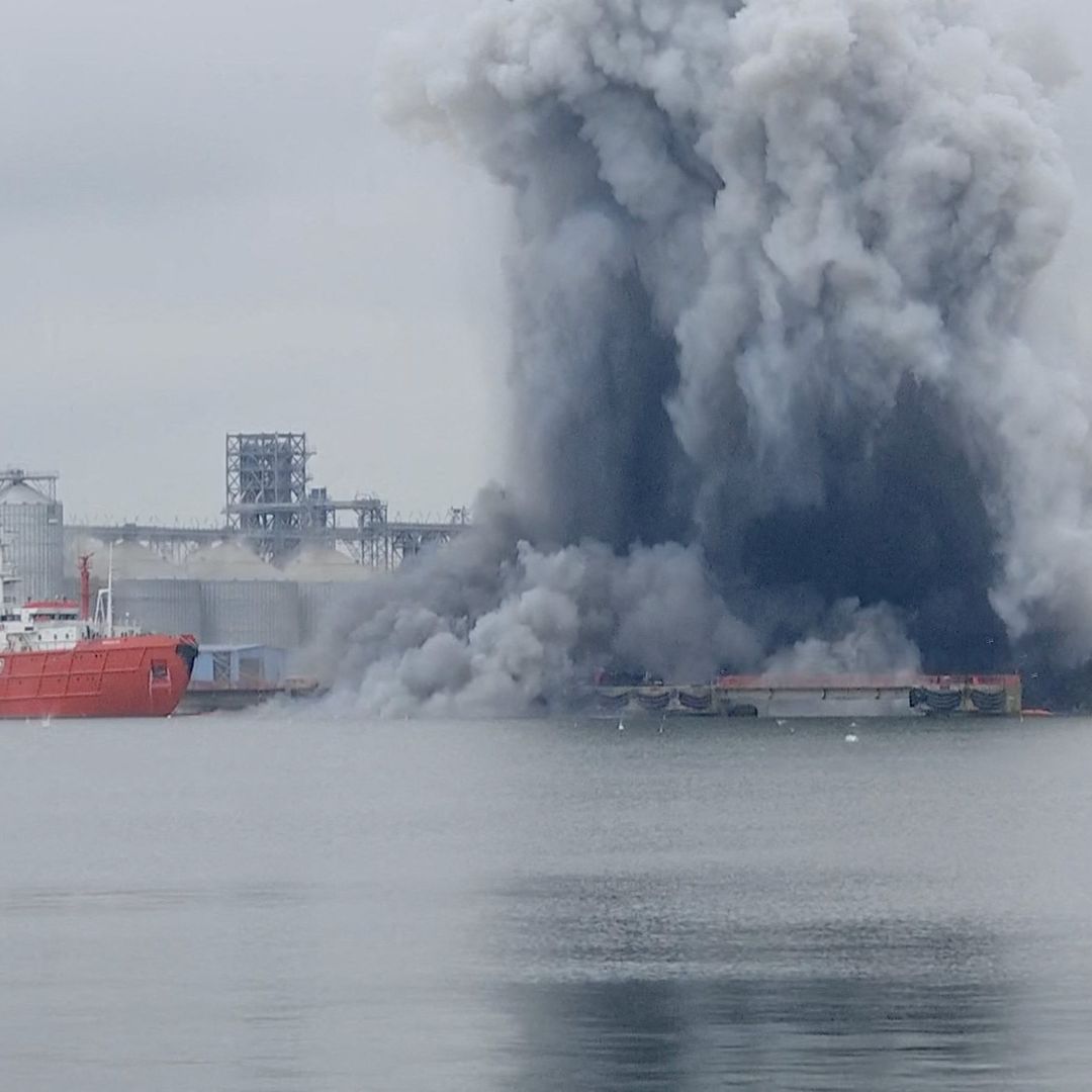 Explosión de un dron marino.