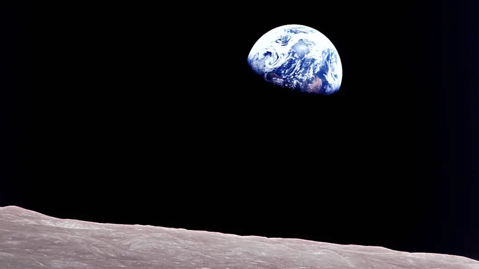 Fotografía Earthrise tomada desde la Luna durante la misión Apolo 8, en diciembre de 1968