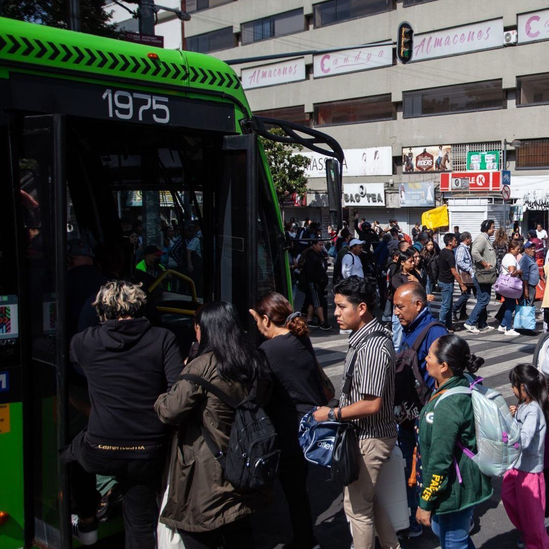 Servicio de RTP por estaciones ecrradas de la Línea 2 del Metro