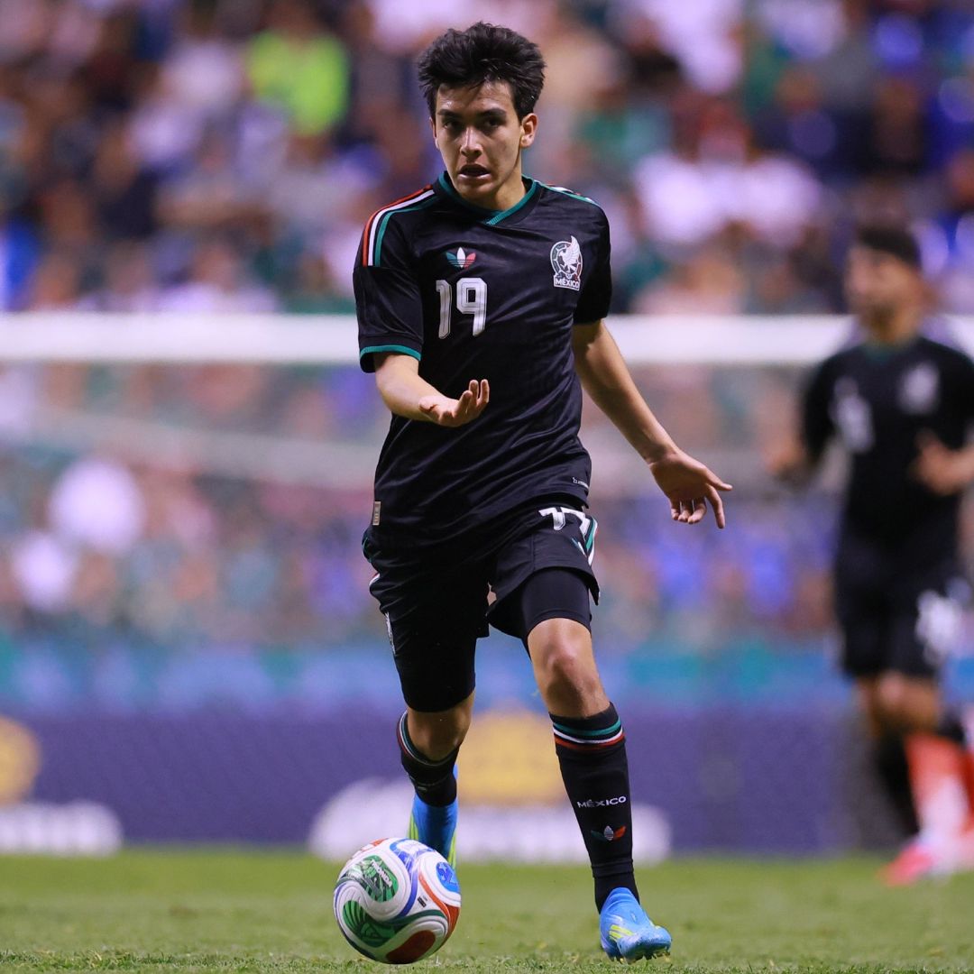 Gilberto Mora es uno de los 26 futbolistas convocados por México para el Mundial 2026.