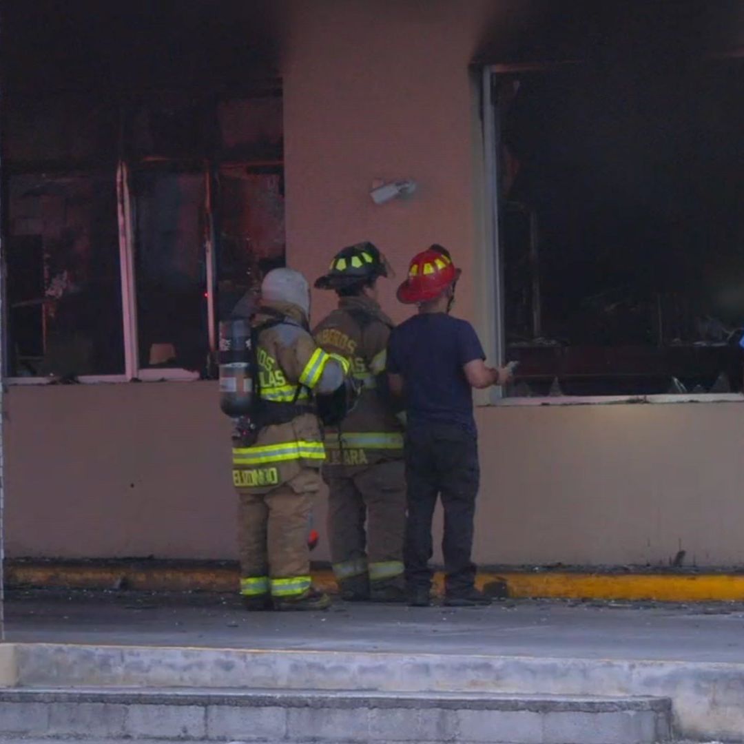 Local de venta de pollos después de incendio