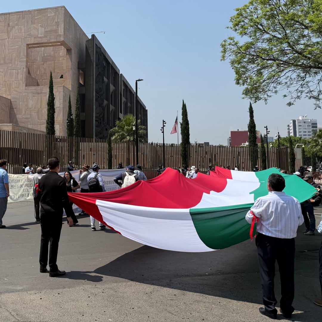 Manifestación de jueces y magistrados en la embajada de Estados Unidos en México