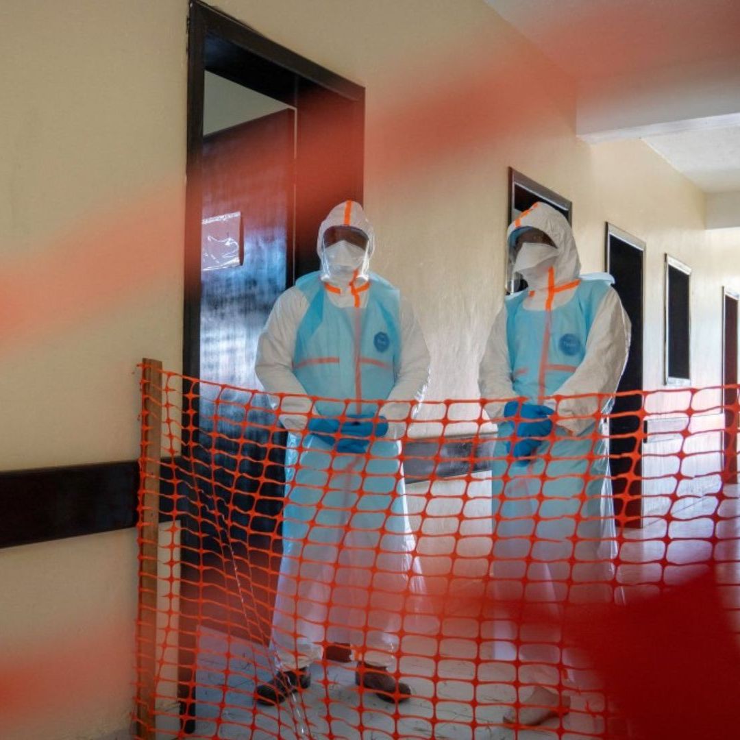 Trabajadores de la salud en un hospital en el Congo