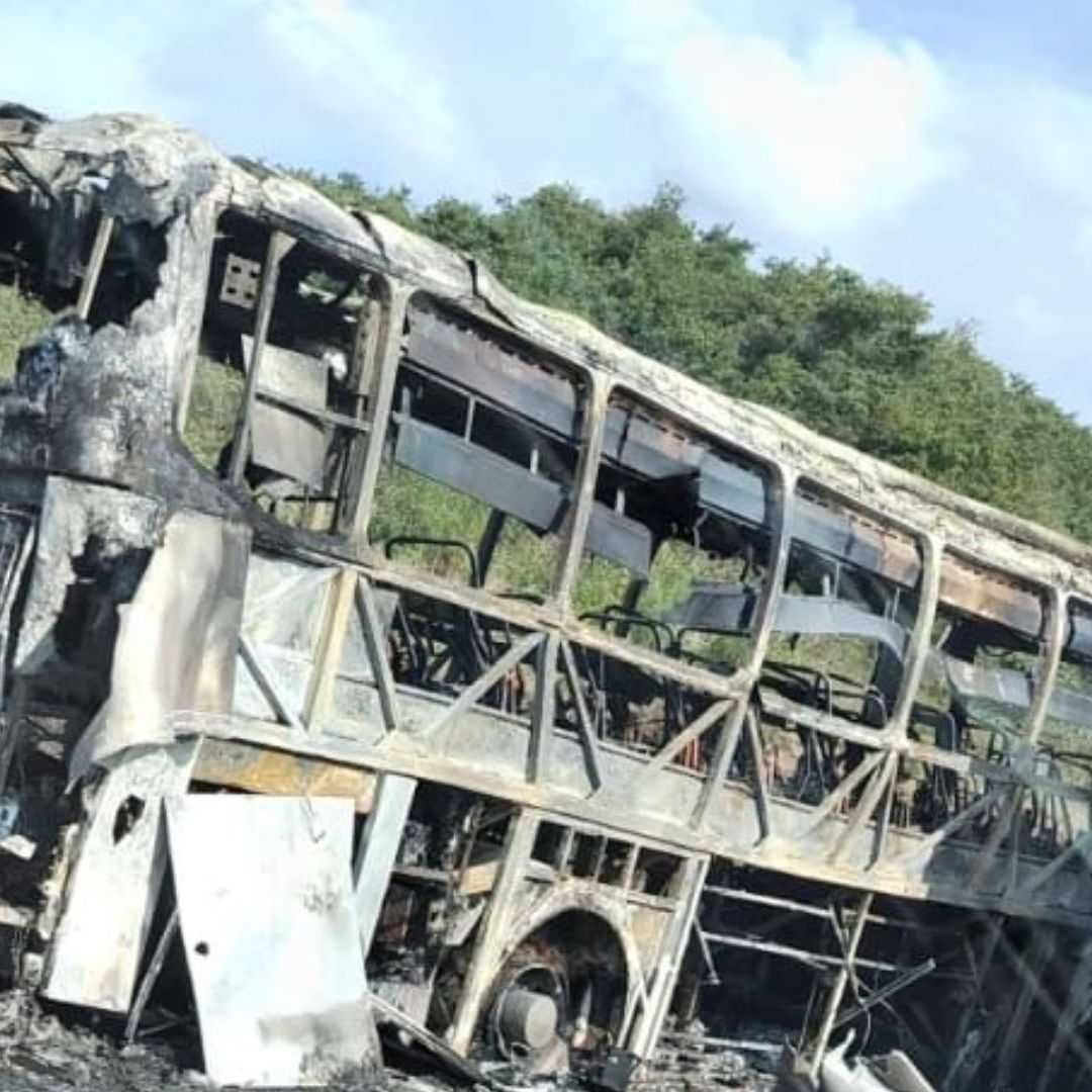 Autobús quemado