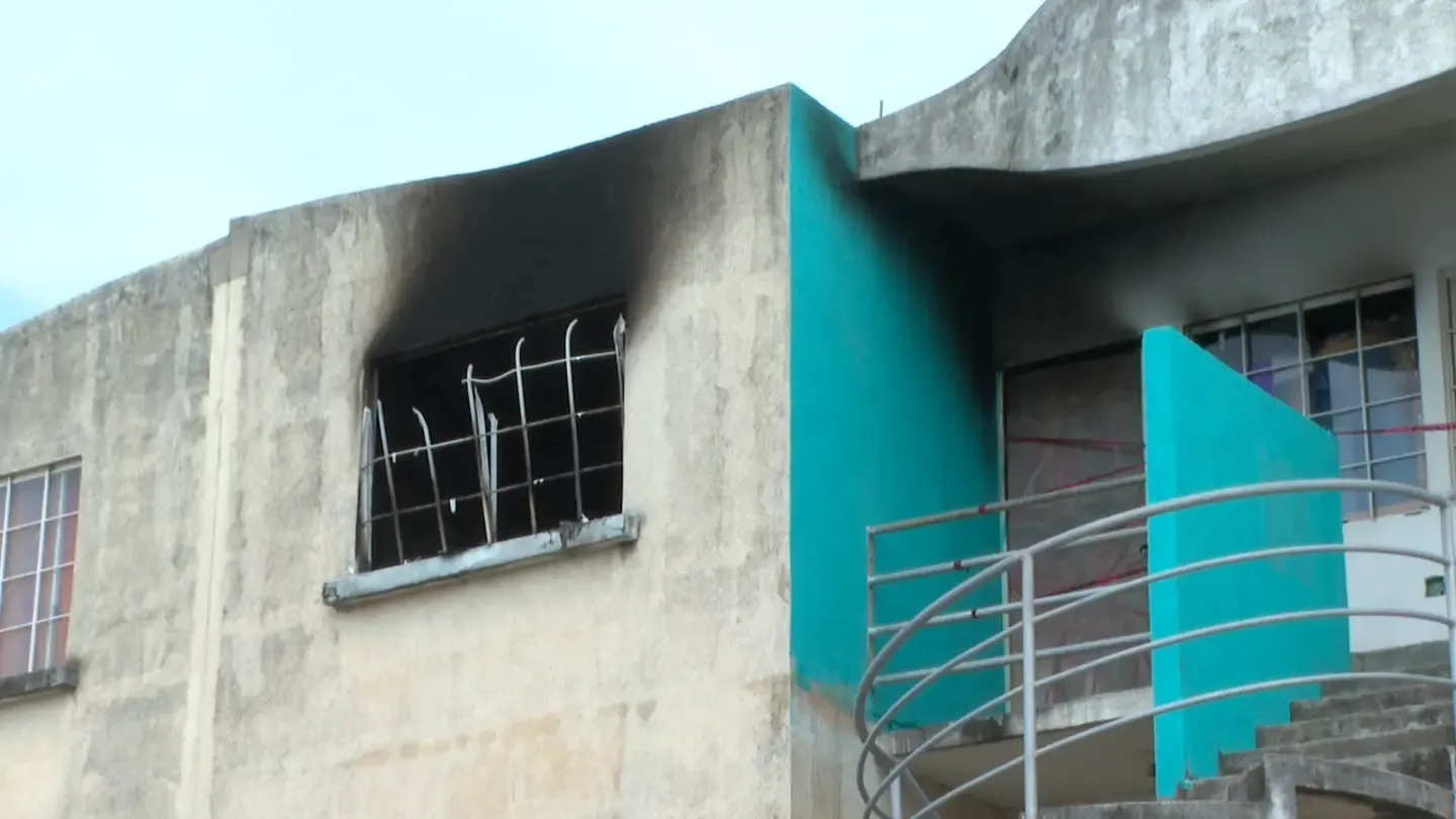 Incendio en Fraccionamiento Lomas de Río Medio 4