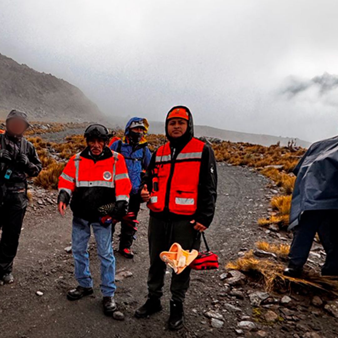 Tres Montañistas Rescatados Extraviados Volcán Citlaltépetl Atzitzintla Puebla