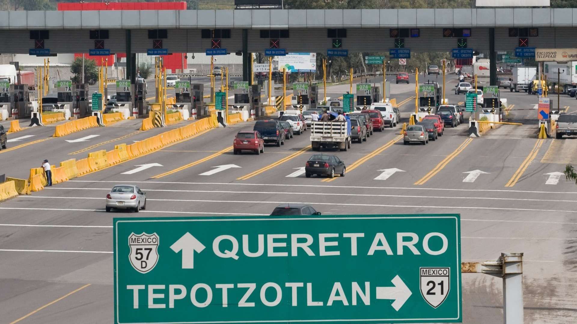 Caseta de cobro de Tepotzotlan en la México-Querétaro