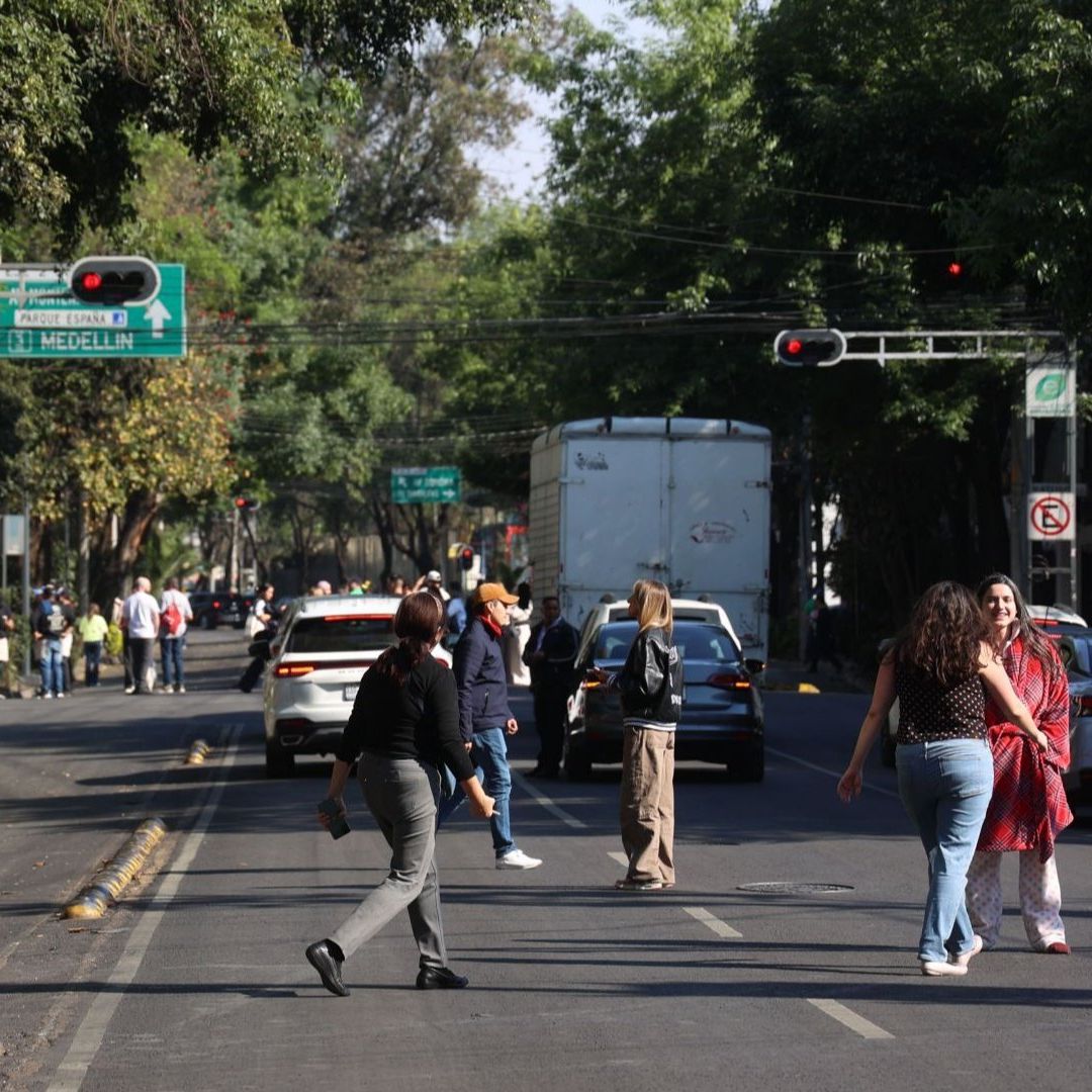 Desalojo por alerta sísmica en CDMX